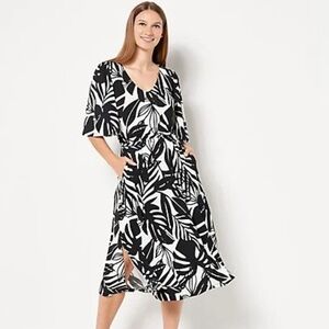 GIRL WITH CURVES Knit Midi With Flutter Sleeve A504600